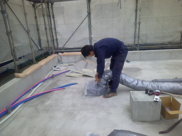 全館空調床下ダクト施工2