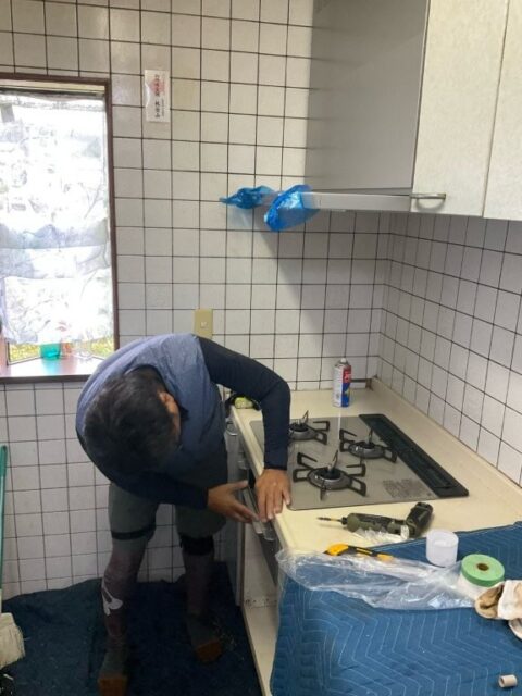 ビルドインガスコンロ施工1
